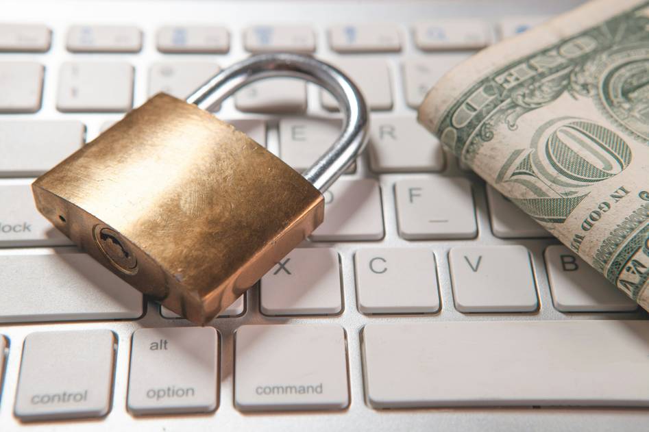 Blog team discussing credit card protection strategies